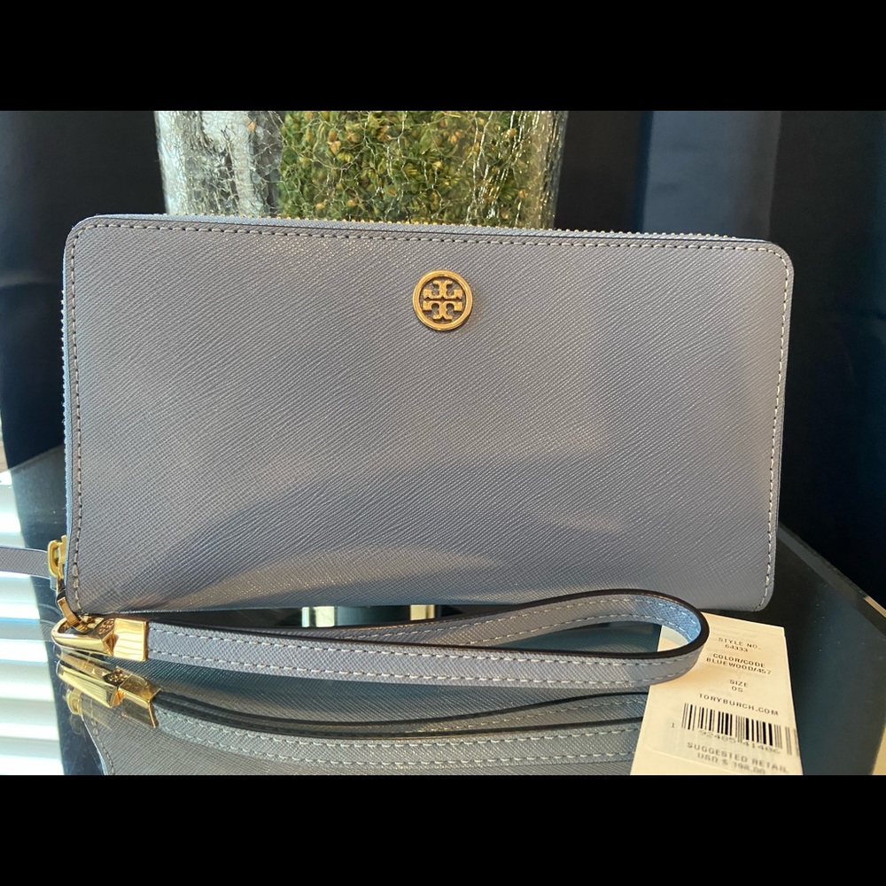 Authentic Tory Burch Robinson Continental wallet wristlet